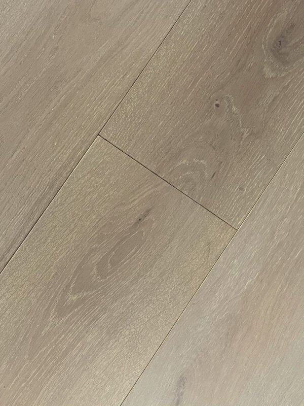 Oasis Old Carmel Cottage View wire brushed European oak plank swatch