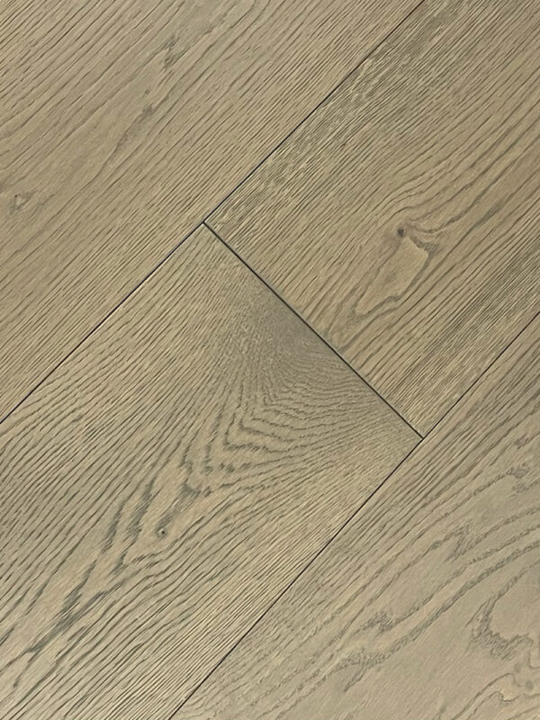 Oasis Old Carmel Lighthouse 3 wire brushed European oak plank swatch