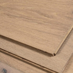 Glamour Stock Thousand Oaks European oak engineered hardwood plank swatch, view 2