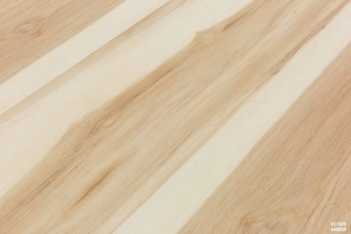 Vellichor Gemstone Amber vinyl plank swatch