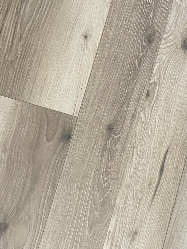 Oasis Water Resistant Laminate Park Shadow laminate plank swatch